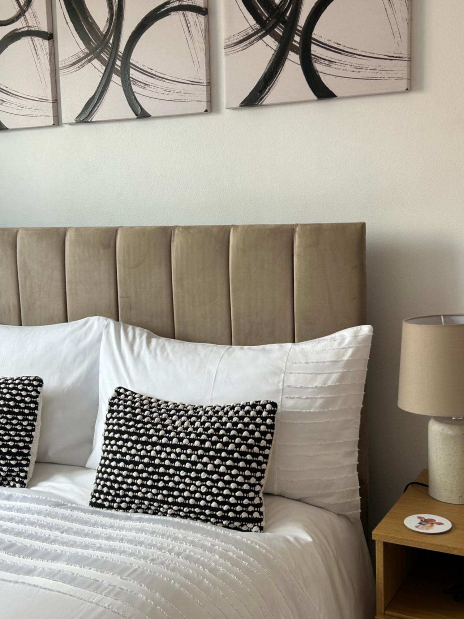 No6 Overnight Stays Free Onsite Parking Hindlip Экстерьер фото